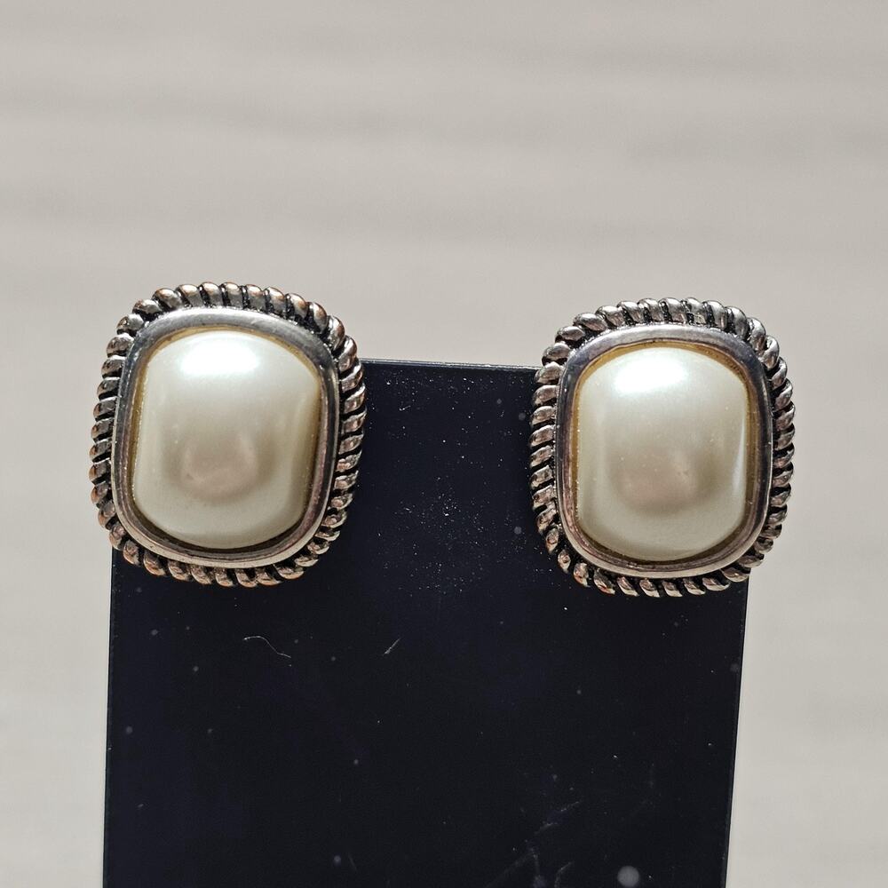 Vintage Carolee Silver Tone Faux Pearl Rope Border Clip-On Earrings - Picture 7 of 7